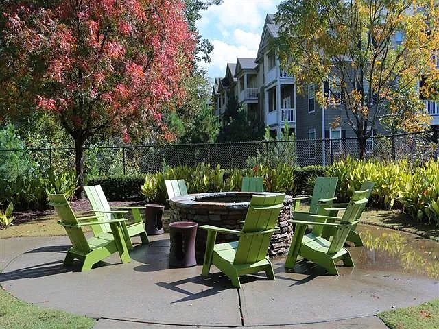 Seven Springs Apartments — Photo 11