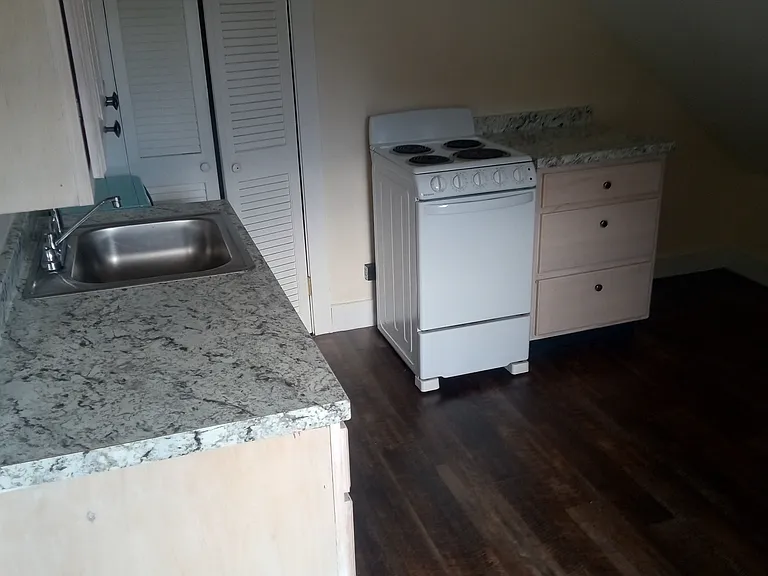 29 E Walnut St #3 — Photo 2