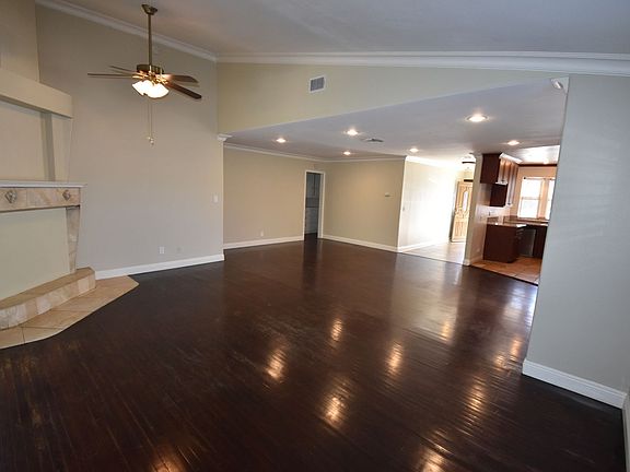 2nd image of 25162 Atwood Blvd