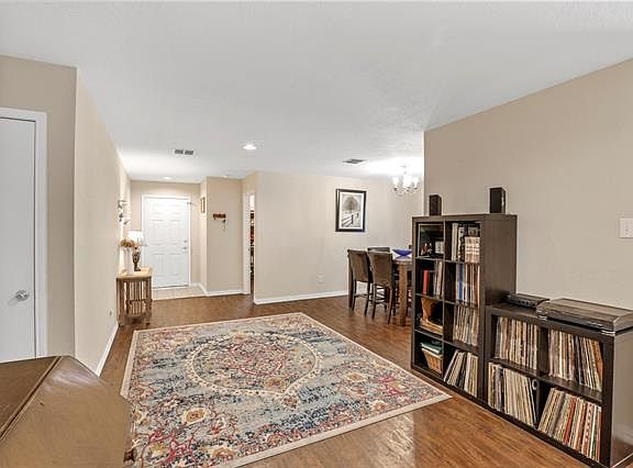 5th image of 864 San Miguel Trl