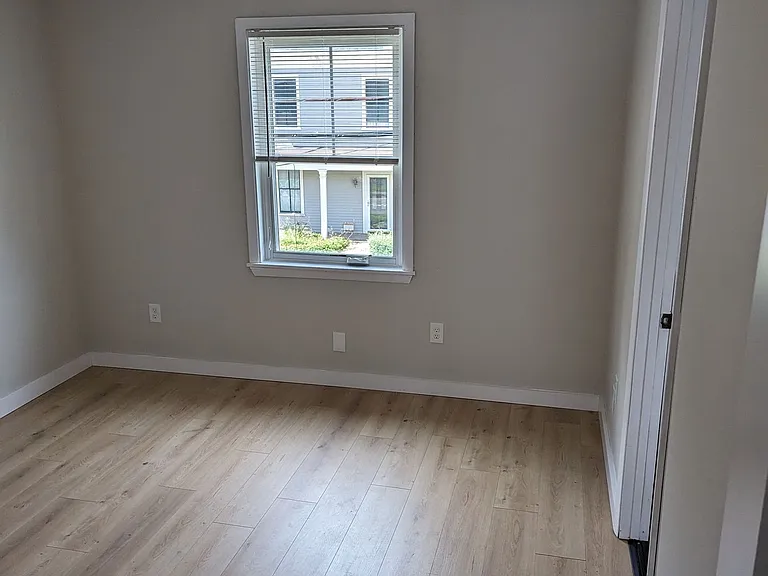 139 Union St — Photo 17