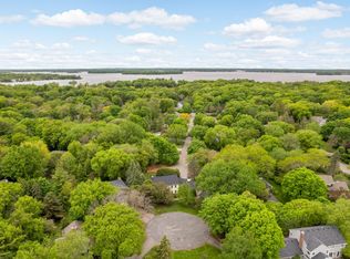 3620 James Ave, Deephaven, MN 55391