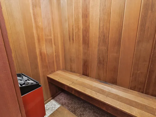 1705 Harmon Cove Tower image 28 of 49