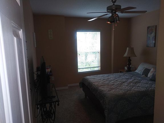 5th image of 7834 Carriage Pointe Dr