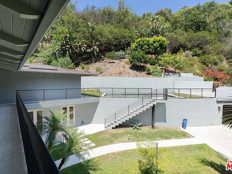 1404 Devlin Dr — Photo 36