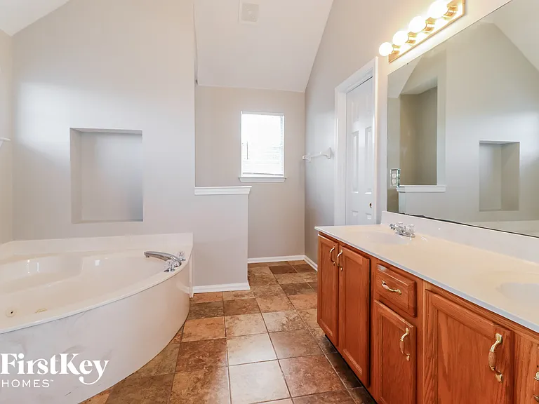 7063 Anisetree Dr — Photo 10