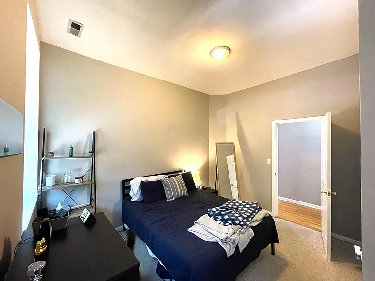 744 N Wolcott Ave #2F — Photo 15