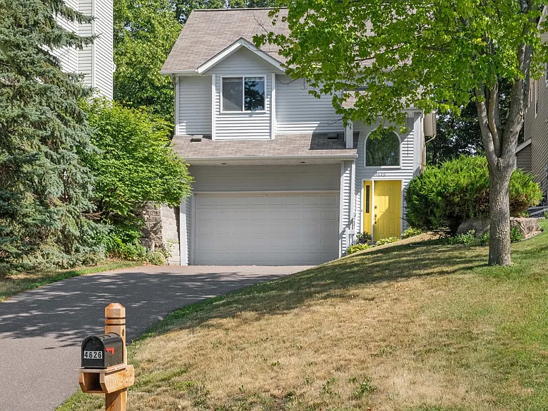 4626 Kildare Rd — Photo 1