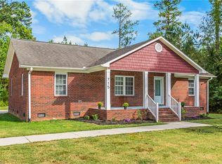 715 Archdale Dr, Lexington, NC 27292