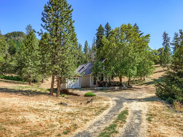 2561 Eastside Rd, Jacksonville, OR 97530