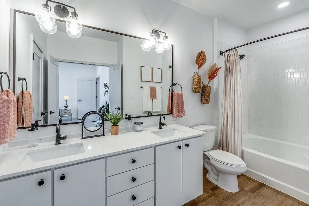 Villas at Creekside — Photo 4