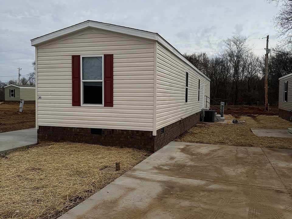 1st image of 205 Addison St