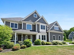 19 Hunters Ln, Natick, MA 01760