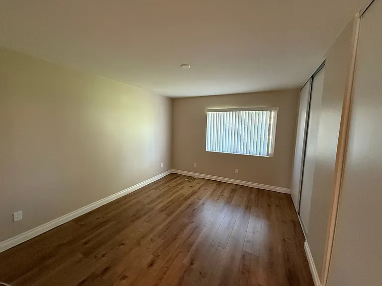 24120 Village 24 — Photo 13