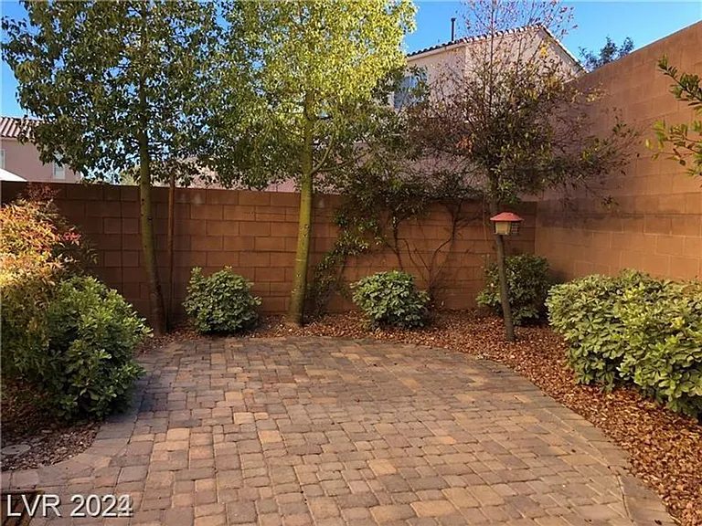 7667 Albright Peak Dr — Photo 14