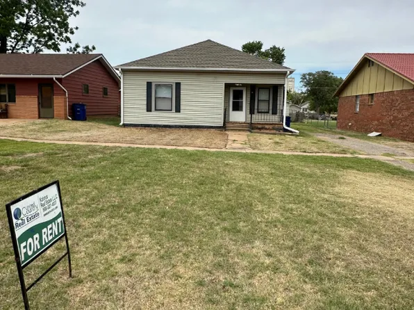 1014 Barnes St, Alva, OK 73717