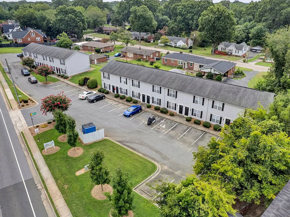500 Jackson Park Rd