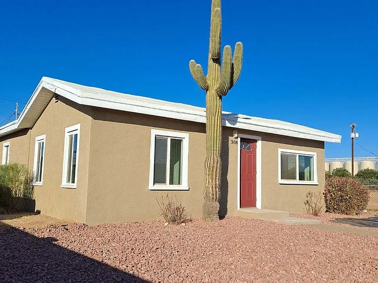 308 E Date Ave — Photo 1