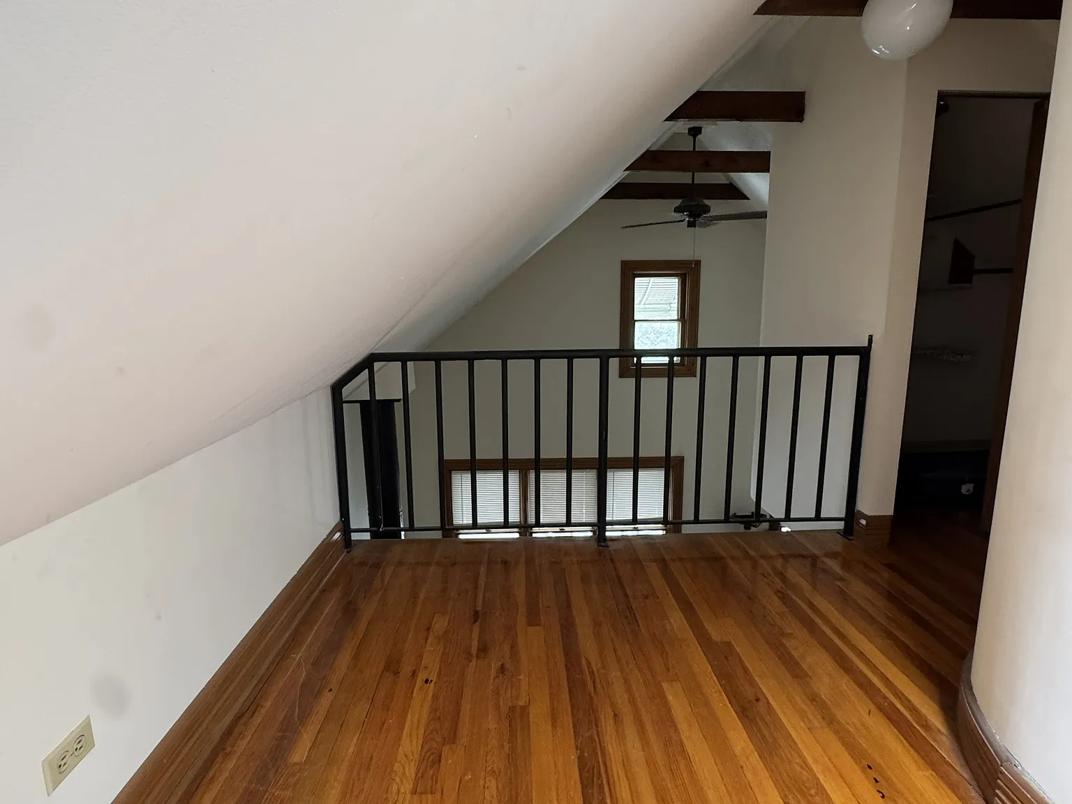 1 bed, 1000 sqft, $1,675 — Photo 2