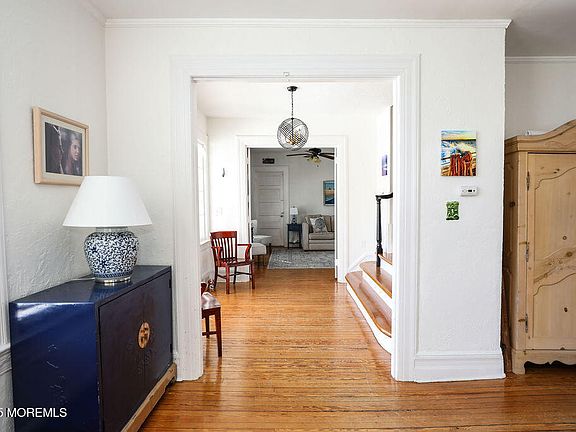 5th image of 17 Beach Rd