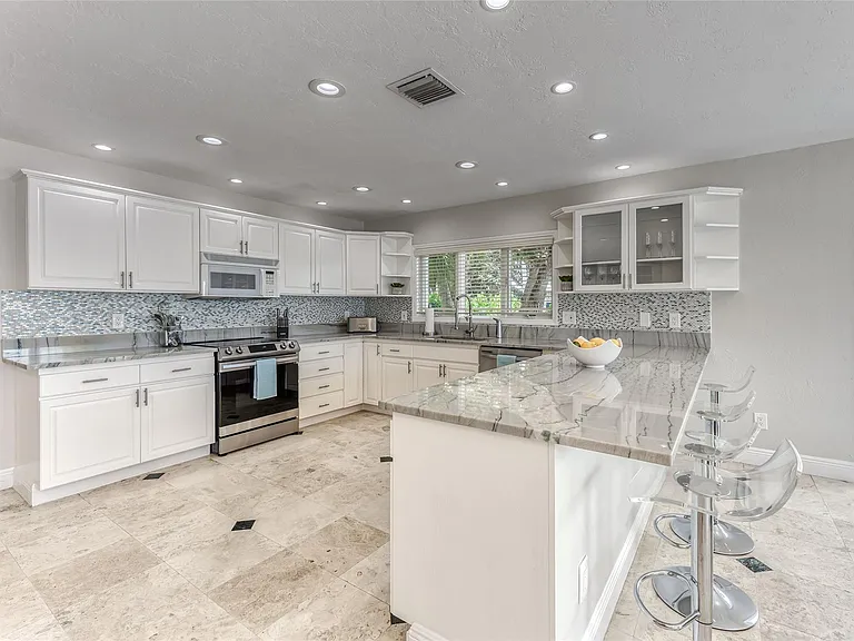 616 1st Key Dr — Photo 19