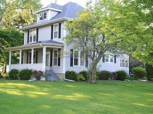 16411 Owens Rd, Hinckley, IL 60520