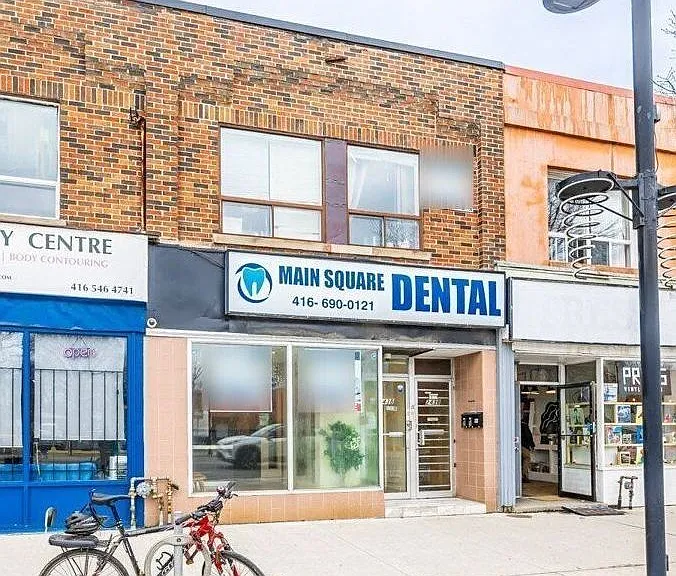 2438 Danforth Ave — Photo 7