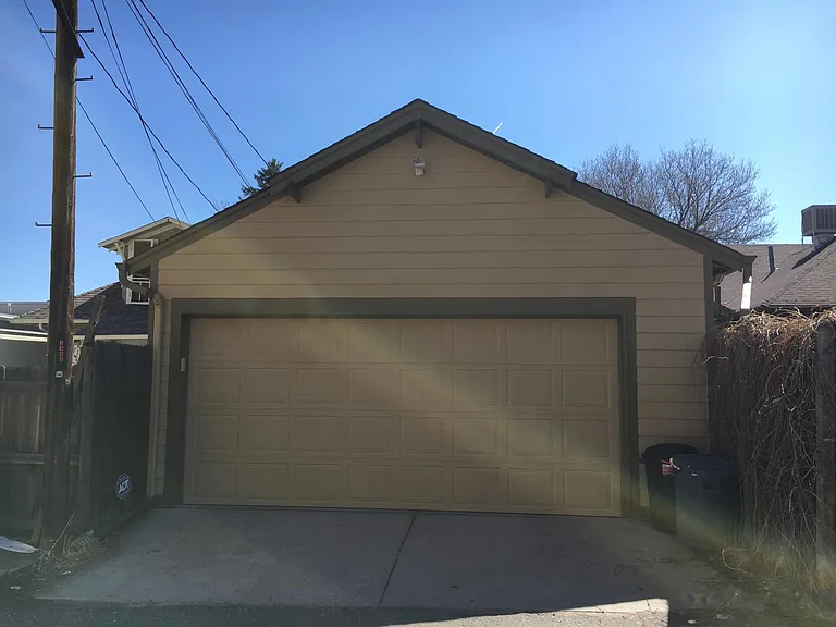 2 car detached garage