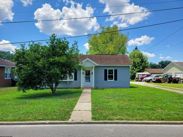 315 1st St, Bridgeport, WV 26330