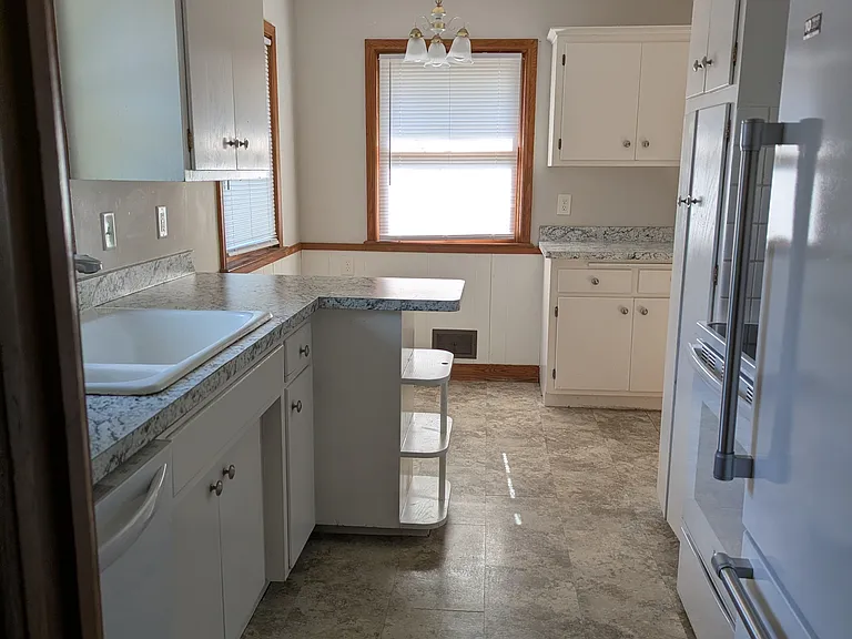 6316 Tingdale Ave — Photo 8
