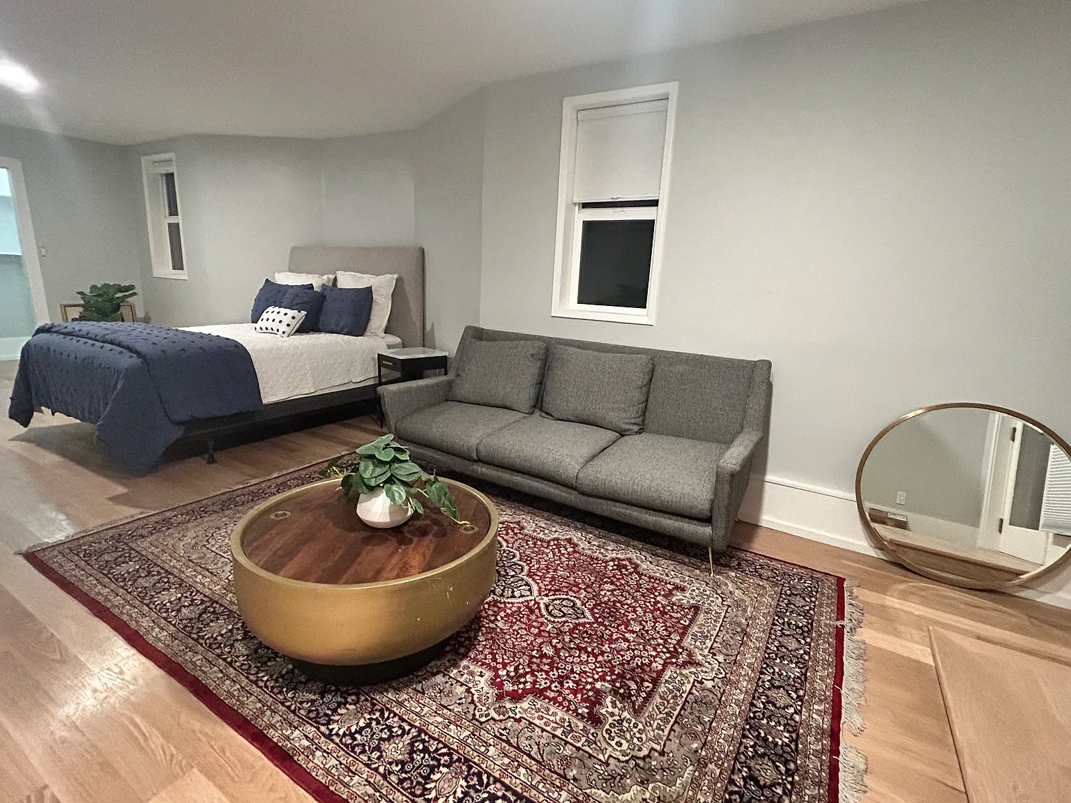 Studio, 650 sqft, $4,000 — Photo 4