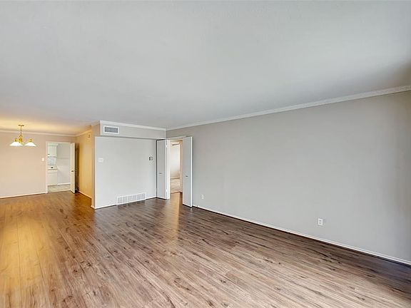 3rd image of 11100 Valleydale Dr APT B