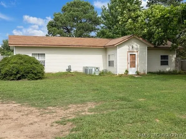 882 Stephens Rd, Eufaula, OK 74432