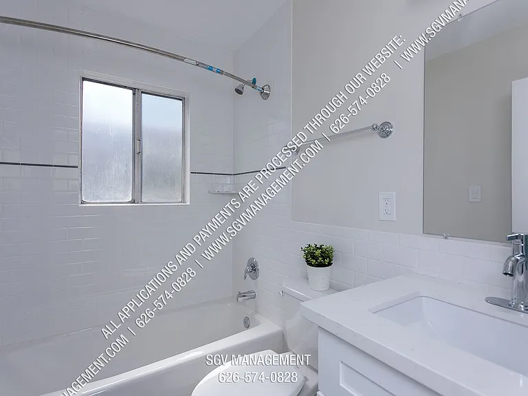 830 Elm Ave — Photo 17