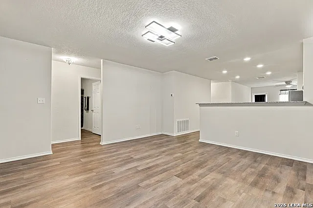 3 bed, 2.0 bath, 1510 sqft, $1,595 — Photo 4