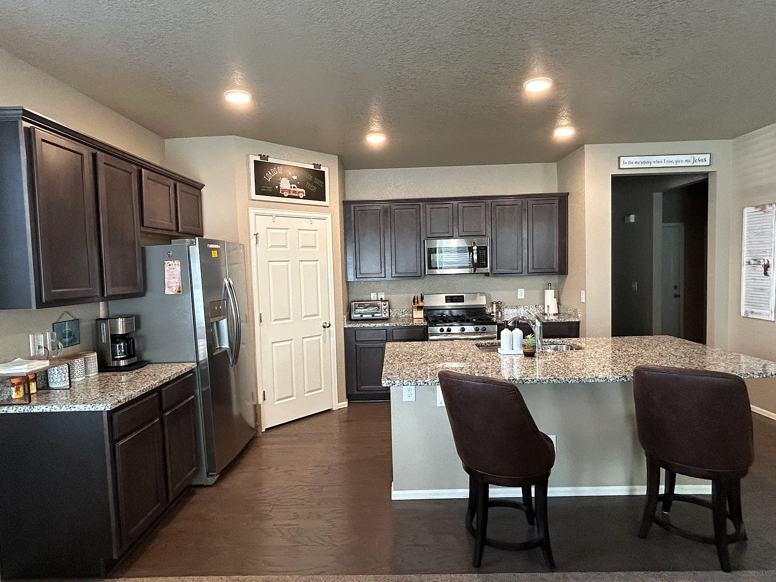 3 bed, 3022 sqft, $2,895 — Photo 3