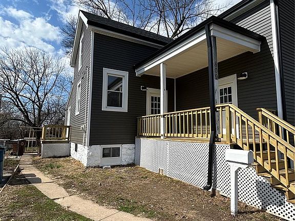 4th image of 809 N Florissant Rd