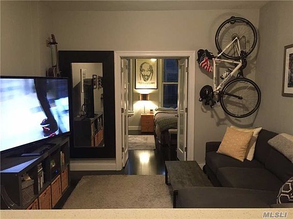 5th image of 139 Norfolk St APT B
