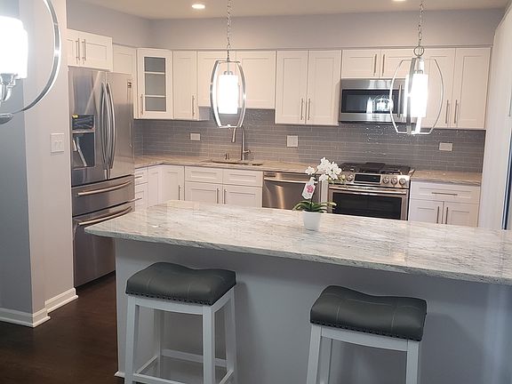 5th image of 9625 Laramie Ave #1