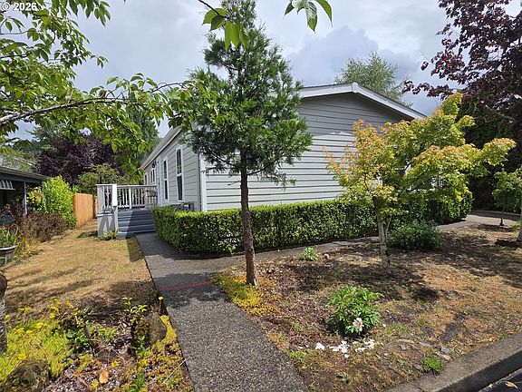 3rd image of 4808 SE 134th Dr