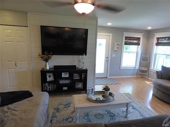 2nd image of 4464 Ashford Ct