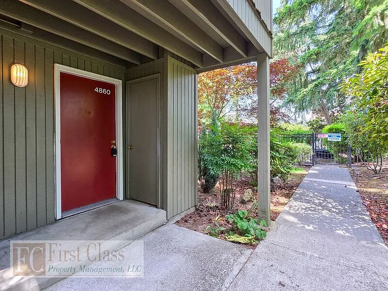 4860 SW Murray Blvd — Photo 14