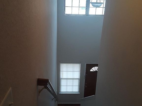 4th image of 3402 SW Windrift Ave #2