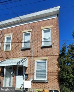 1424 Genesee St, Hamilton, NJ, 08610