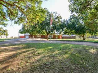 822 N Us Highway 385, Levelland, TX 79336