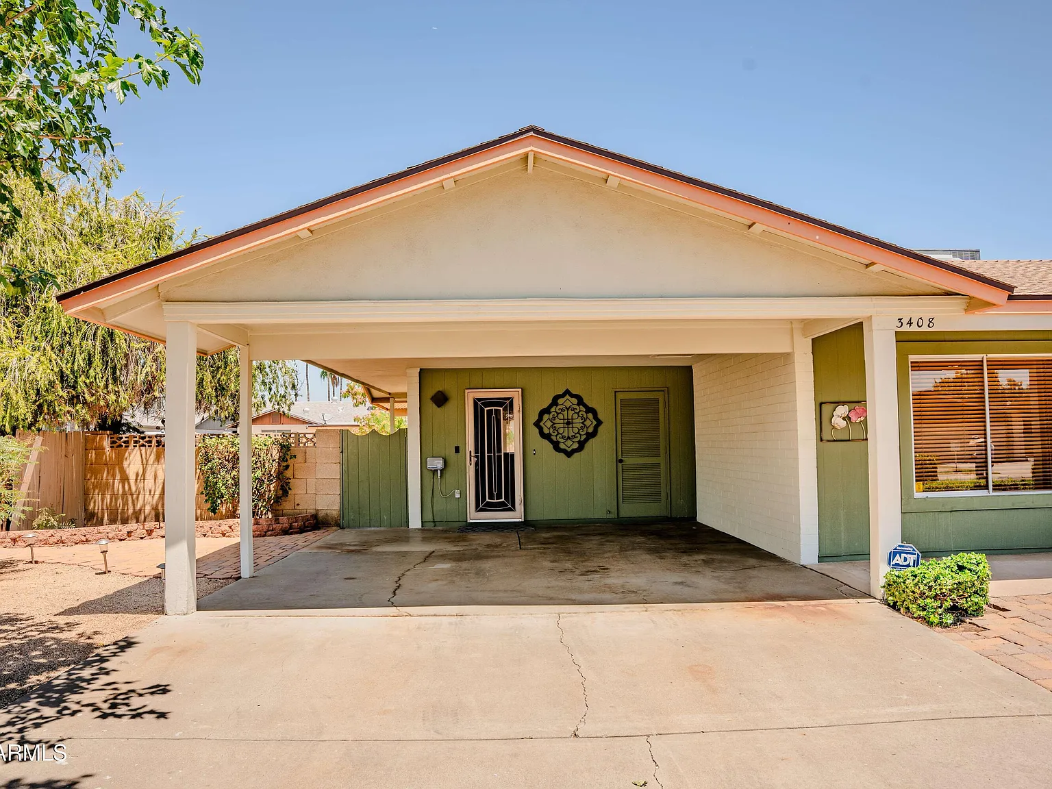 4 bed, 2.0 bath, 1777 sqft, $2,295 — Photo 3