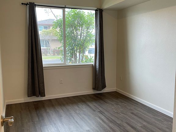 5th image of 642 Kakala St APT 1709