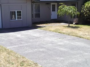 2334 Oak Dr, Steilacoom, WA 98388