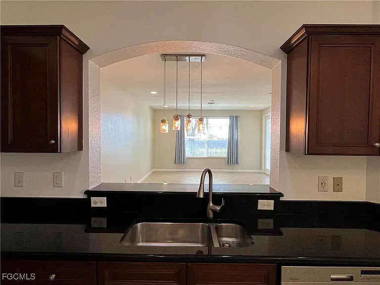 9999 Chiana Cir — Photo 16