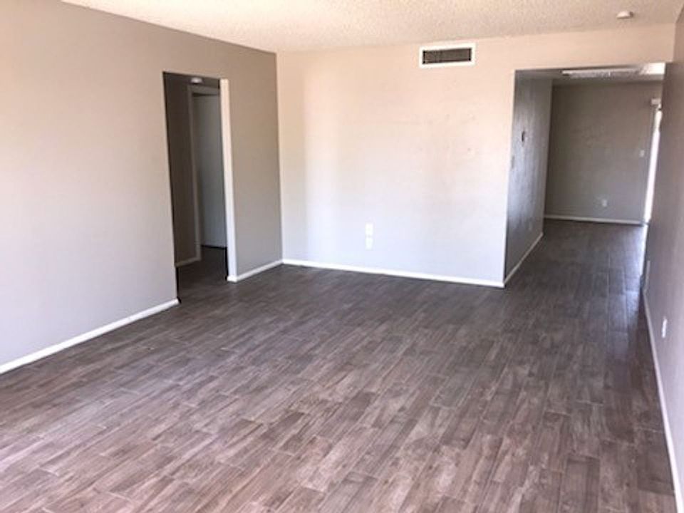 1st image of 2428 E Pebble Beach Dr